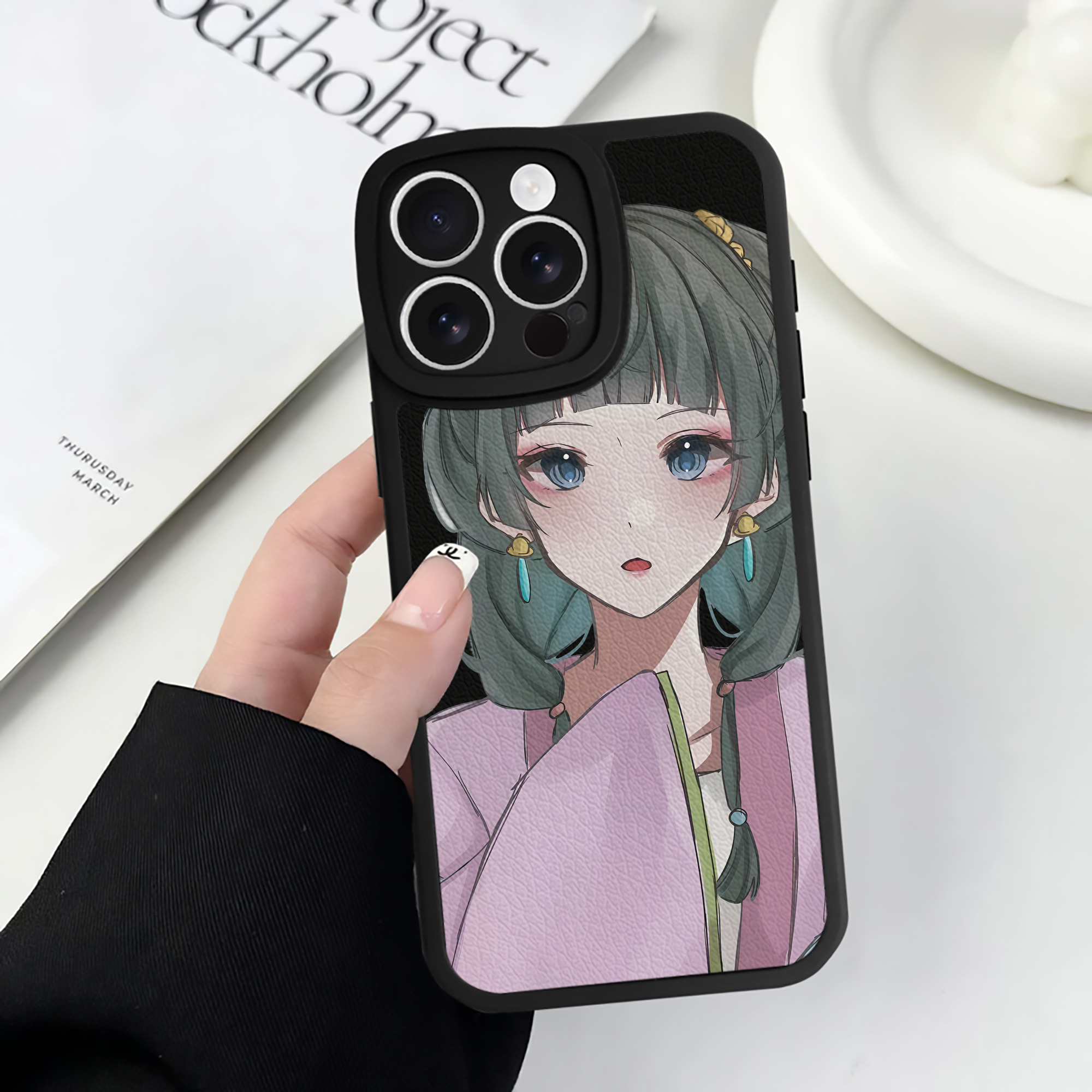 （画像用） 薬屋のひとりごと The Apothecary Diaries 【iPhone 16シリーズ対応】シリコンスマホケース（レザー調） 材質：シリコン